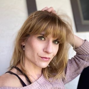 Meet your Posher, Erika